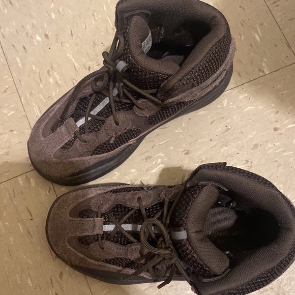 Original Yeezy Dessert Boots Brown KIDS size 1 1/2 - Picture 8 of 8